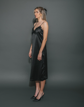 Charger l&#39;image dans la galerie, Brunette the Label Satin Maxi Dress