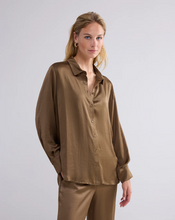 Charger l&#39;image dans la galerie, Summum Silky Touch Blouse